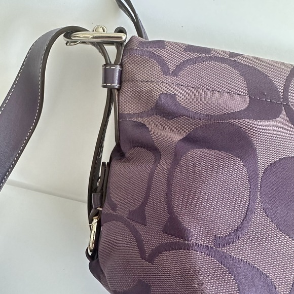 Coach Signature East West Duffle Purple‎ Leather Trim Handbag F15068 2010 READ - Picture 5 of 16